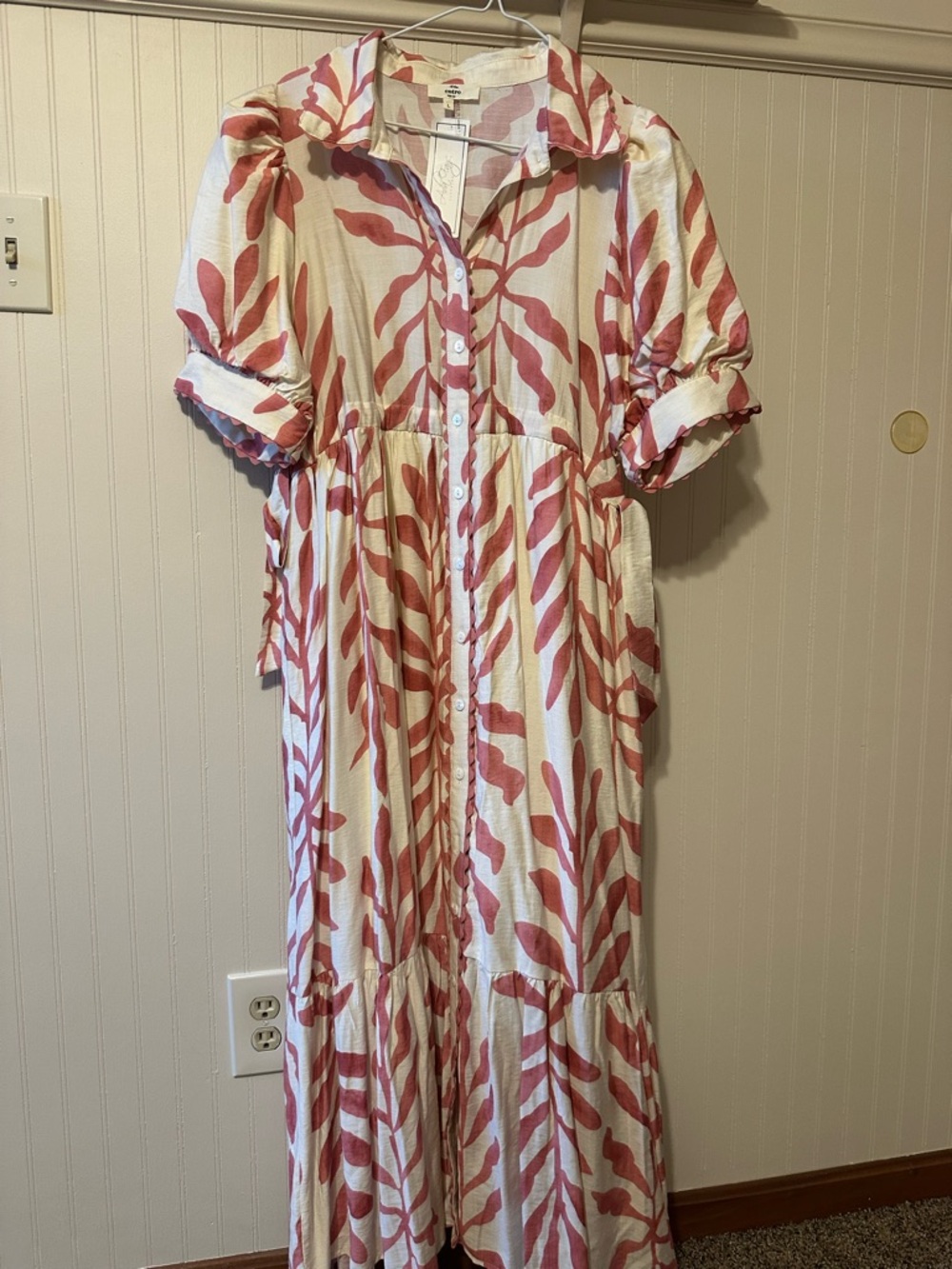 Button-Front Leaf Print Maxi Dress in Dusty Rose and White